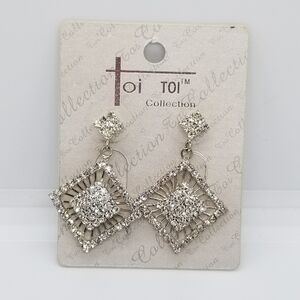 Toi Collection square rhinestone dangle earrings new on card